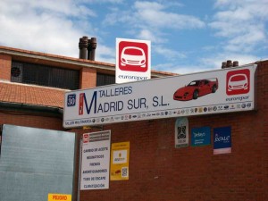 Talleres-madrid-sur-taller-chapa-y-pintura-entrada2